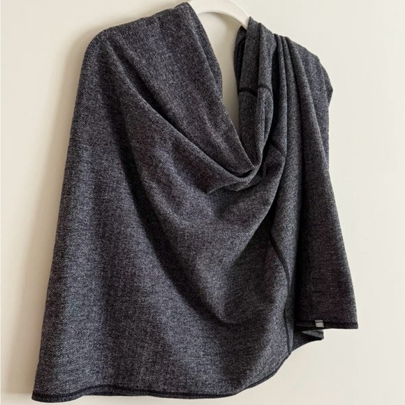 Lululemon Vinyasa Scarf - Black Gray Heathered Herringbone - Picture 6 of 11